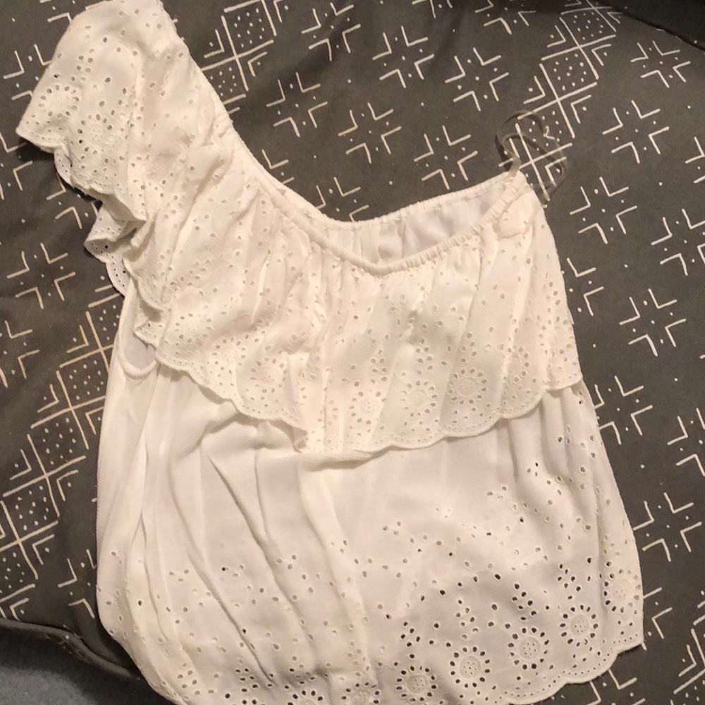 White one shoulder shirt